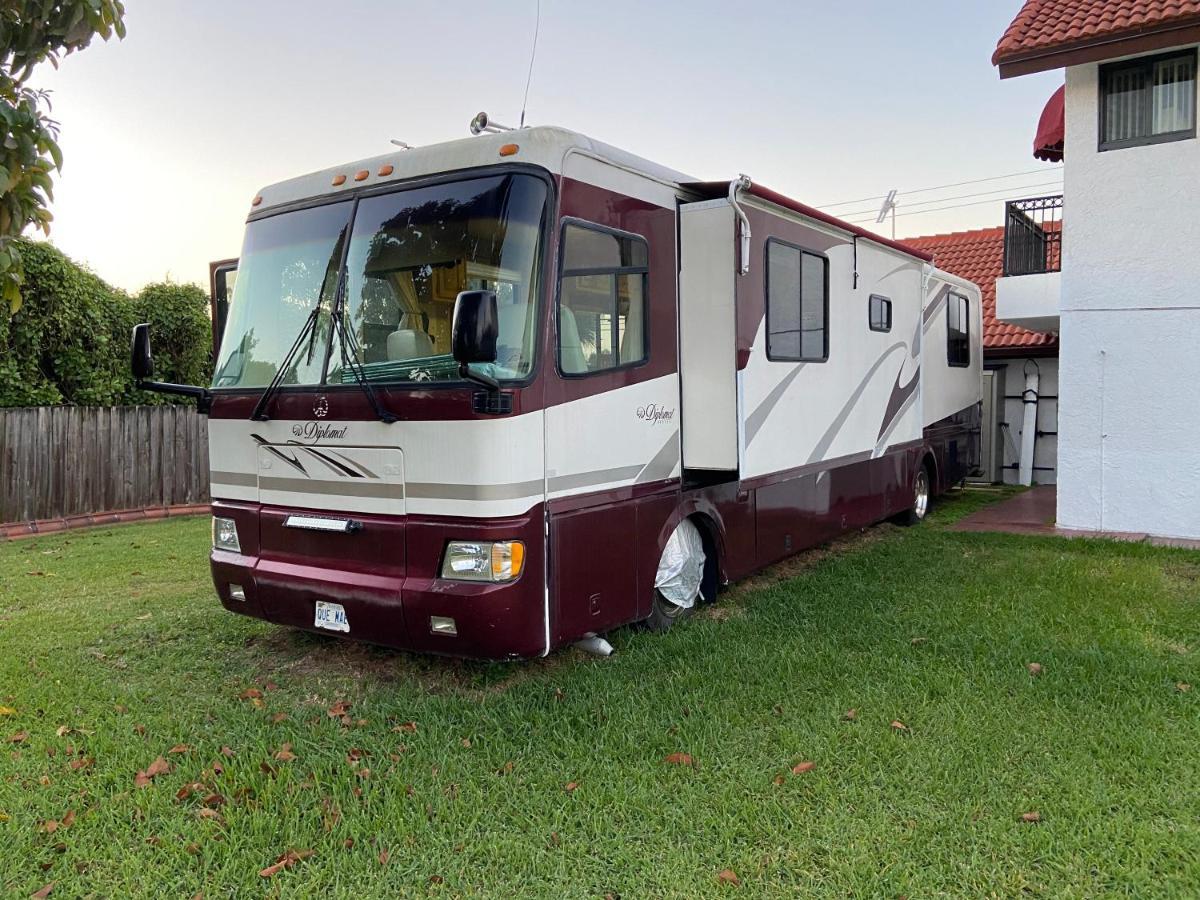 Remodeled And Comfortable Rv - Free Parking Майами Экстерьер фото