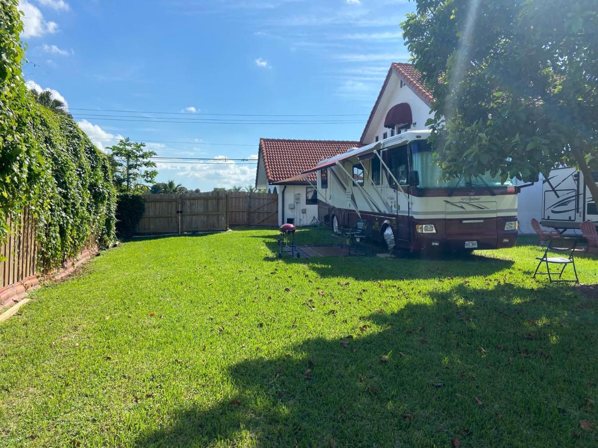 Remodeled And Comfortable Rv - Free Parking Майами Экстерьер фото