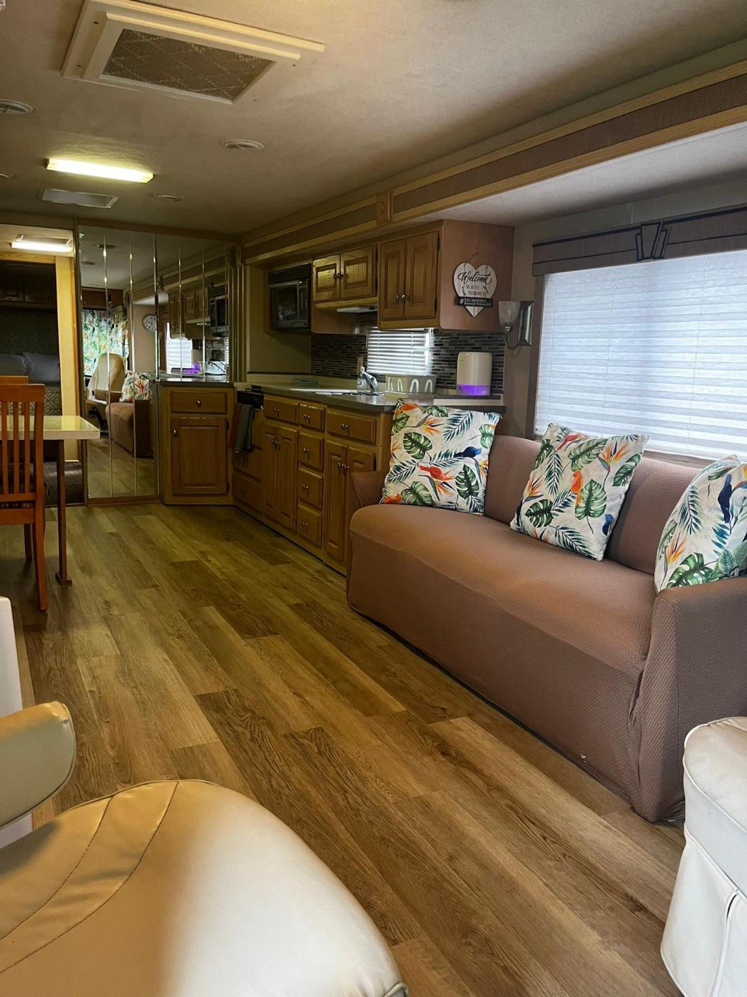 Remodeled And Comfortable Rv - Free Parking Майами Экстерьер фото