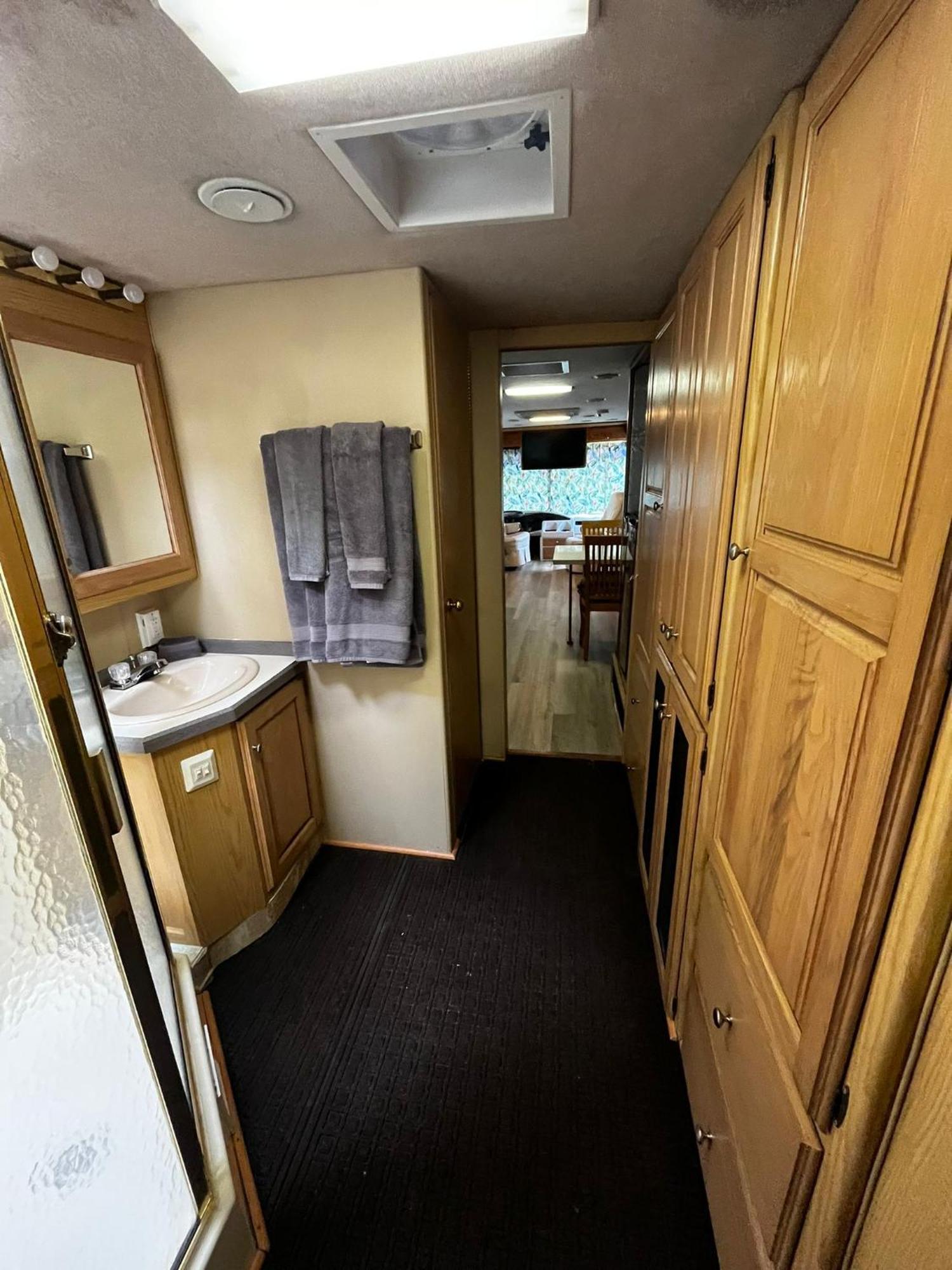 Remodeled And Comfortable Rv - Free Parking Майами Экстерьер фото